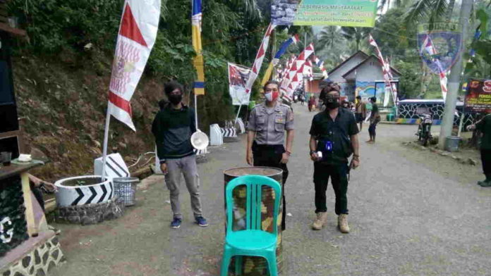 Polsek Cikoneng Ciamis Imbau Pengunjung Wisata Cireong Pakai Masker
