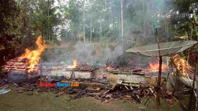 Nenek di Pangandaran