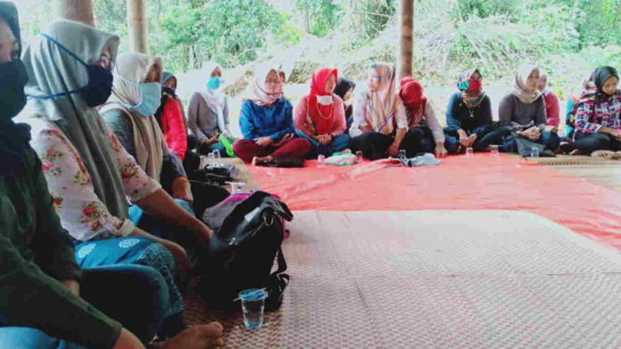 Warga Kampung Wisata Cisangkal Pangandaran Ikut PKBM Pariwisata