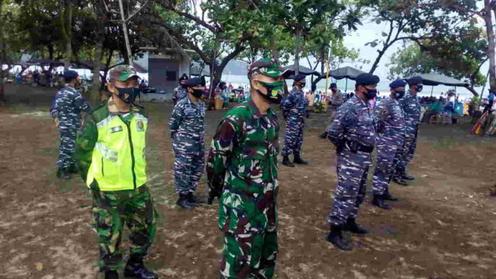 Wisata Pangandaran Ramai, Warga dan Pengunjung Wajib Pakai Masker