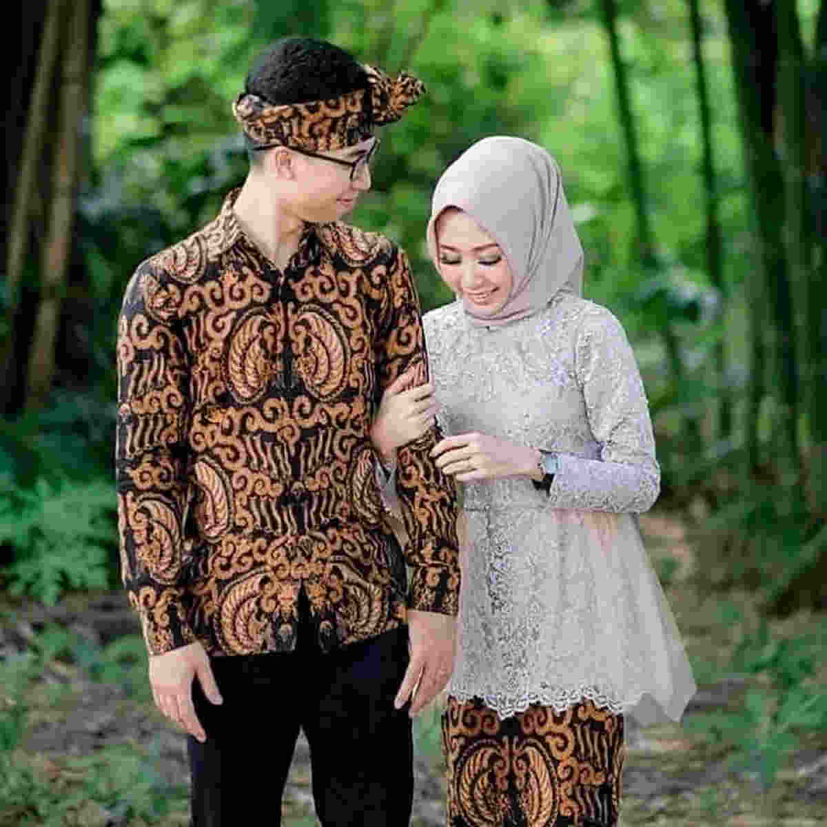  Baju  Untuk Lamaran  Couple Baju  Couple Couple Lebaran 