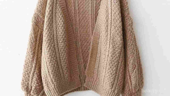 Cardigan Rajut Pendek Bisa Menemani Berbagai Kegiatan Anda