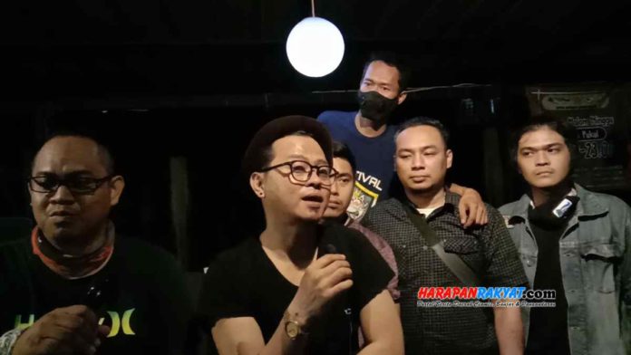 Band Biru Langit