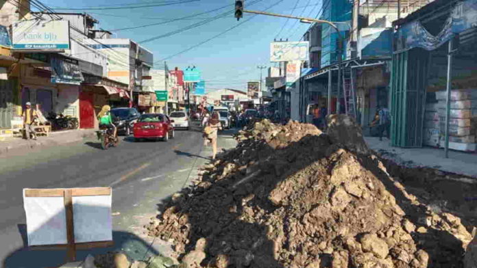 Galian Proyek di Alun-alun Banjarsari Ciamis Dikeluhkan Pengendara