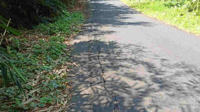 Jalan Penghubung Lereng Gunung Sangkur Banjar Retak