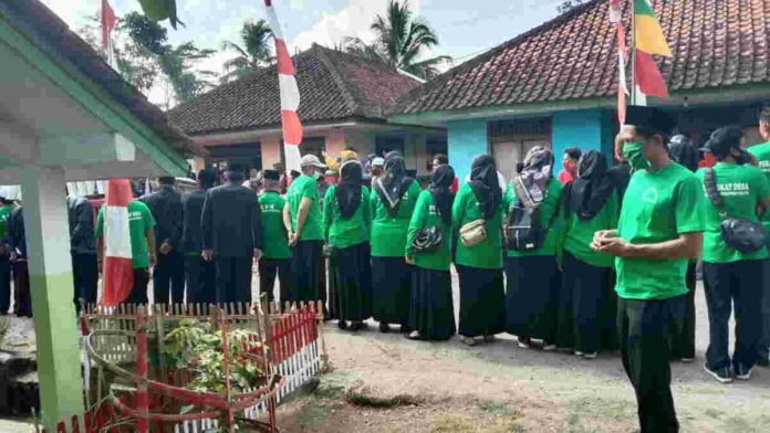 Kampung Sehat di Parung Ponteng Tasikmalaya Bernuansa Politik.