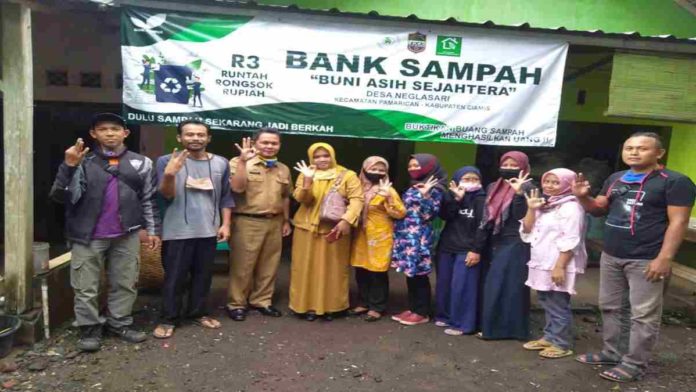 Manfaatkan Sampah, Warga Desa Neglasari Ciamis Bentuk Bank Sampah