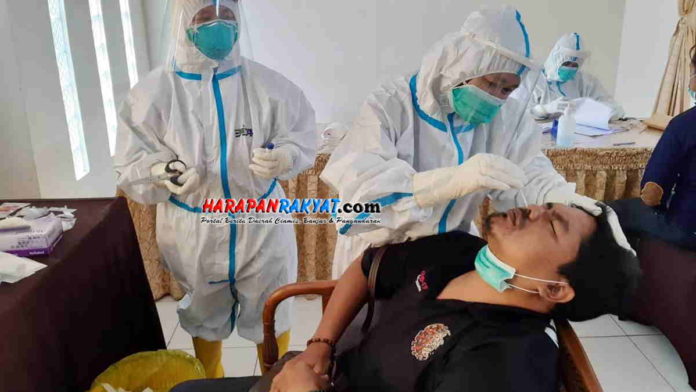 Nakes RSUD Kota Banjar Jalani Swab Test Virus Corona
