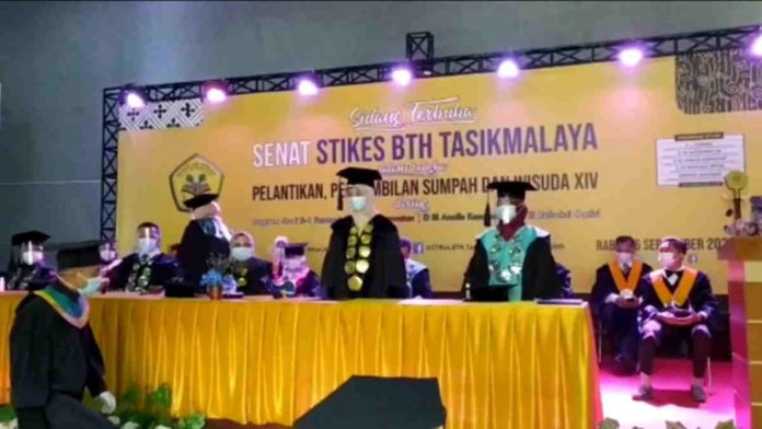 Ratusan Mahasiswa STIKES BTH Tasikmalaya Ikuti Wisuda Secara Daring