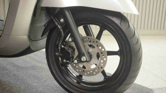 Roda Depan Motor Goyang, Kenali Penyebab dan Atasi Segera