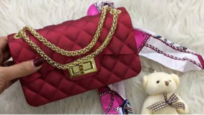 Tas Jelly Matte Awet dan Tidak Luntur, Ini Tips Perawatannya