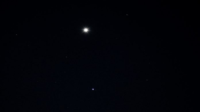 Fenomena Konjungsi Venus-Regulus