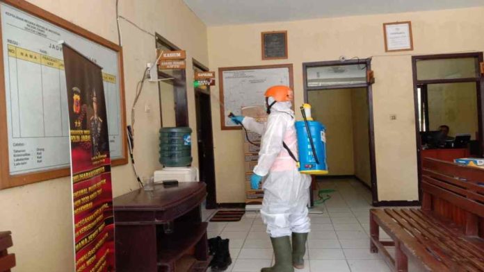 Cegah Covid-19, BPBD Pangandaran Kembali Semprot Perkantoran