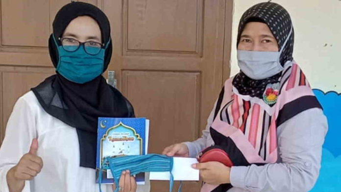 Cegah Covid-19, SLB ABC Putra Pasundan 2 Banjar Bagikan Masker