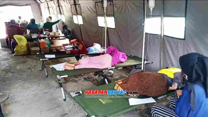 Jumlah pasien keracunan makananan di Kota Tasikmalaya, Jawa Barat, terus bertambah. Hingga hari ini, Jum’at (09/10/2020), jumlah pasien tembus hingga mencapai 197 orang. Foto: Apip Wilianto/HR.