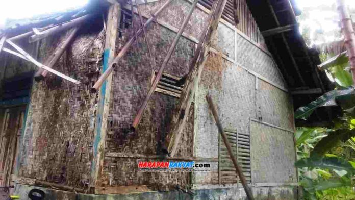Korban gempa rumah rusak di Kabupaten Ciamis, Jawa Barat, terus bertambah. Foto: Suherman/HR.