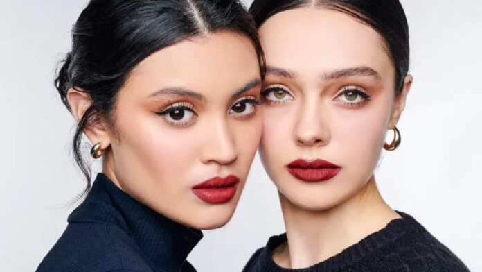 Lipstik untuk Bibir Hitam