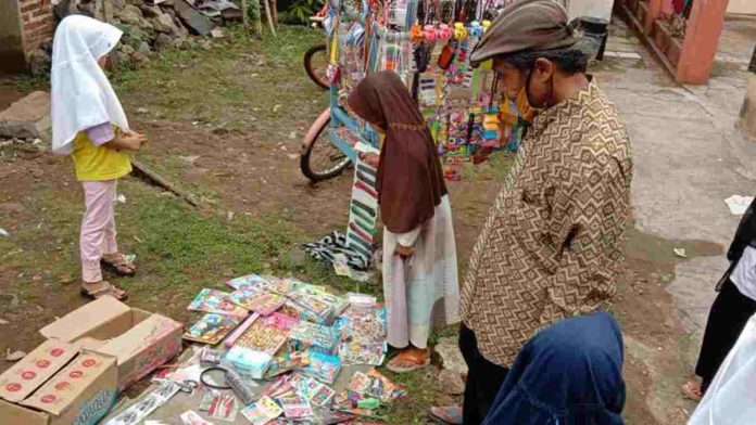 Pedagang Tak Bisa Jualan