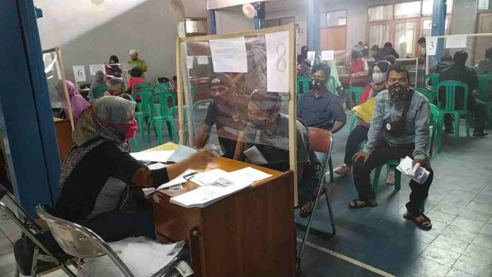 Pemohon Bantuan UMKM Membludak, Materai di Ciamis Sulit Dicari