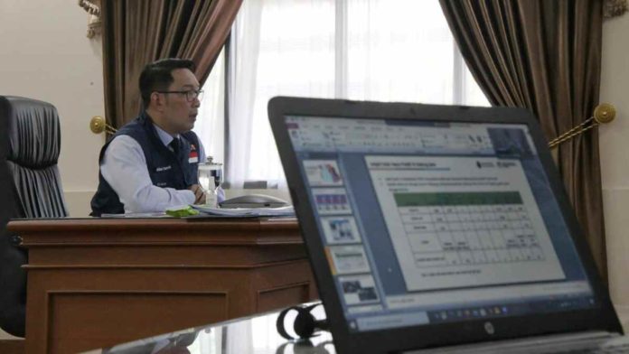 Jabar Akan Wajibkan Tempat Publik Catat Pengunjung dengan QR Code