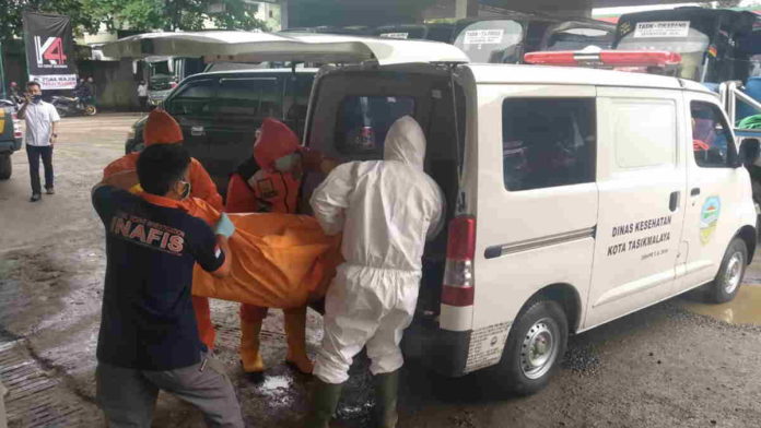 Pria Paruh Baya Ditemukan Tewas di WC Pool Bus Budiman Tasikmalaya