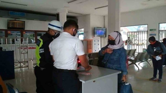 Stasiun KA Banjar Konsisten Terapkan Protokol Kesehatan Cegah Covid-19