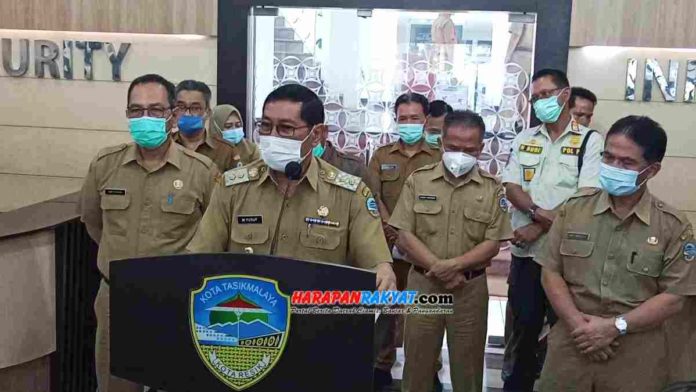 Wali Kota ditahan KPK karena kasus dugaan suap, Wakil Wali Kota Tasikmalaya, H. Muhammad Yusuf, menegaskan bahwa roda pemerintahan Kota Tasikmalaya, Jawa Barat, akan terus berjalan. Foto: Apip Wilianto/HR.