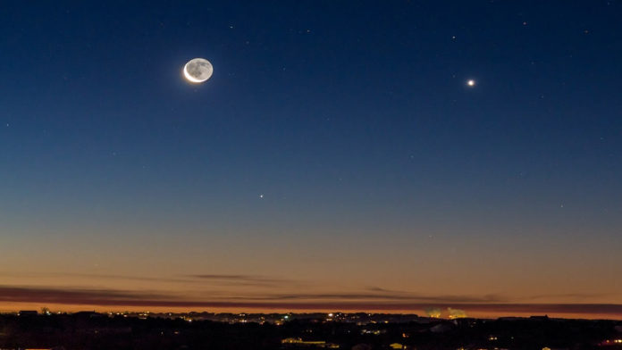 Fenomena Kuartet Bulan-Venus-Spica-Merkurius
