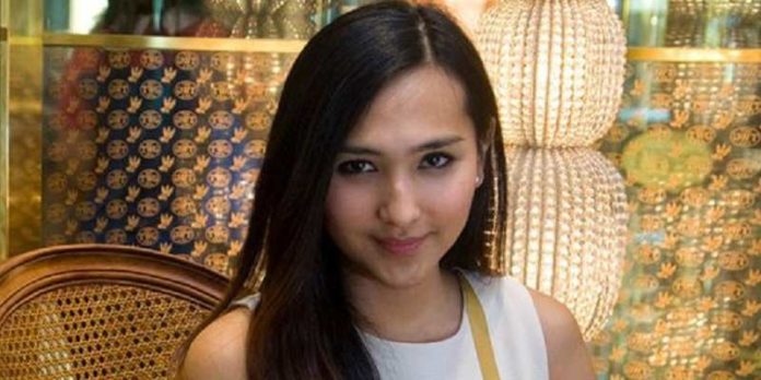 13. Fakta Dena Rachman Berpindah Keyakinan Sebelumnya Atheis