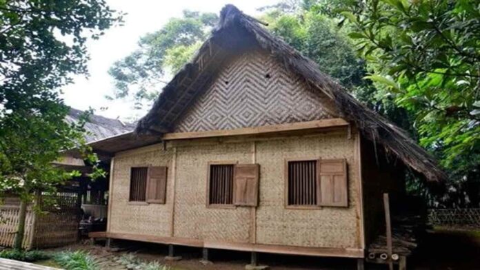 Ciri Khas Rumah Adat Sunda yang Unik dan Penuh Filosofi