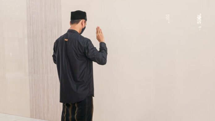 Bacaan Niat dan Tata Cara Sholat 5 Waktu, Berikut Pembahasannya