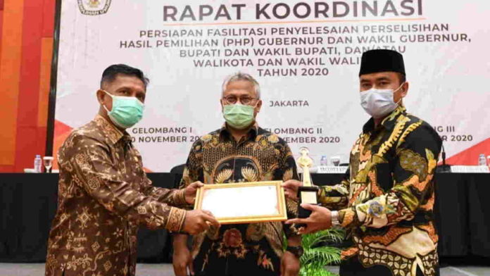 KPU Pangandaran Raih Penghargaan JDIH Terbaik 1 Tingkat Nasional