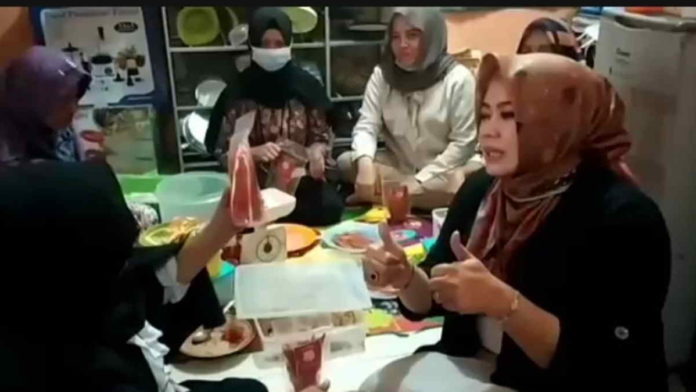 Keripik Bonggol Pisang dari Pangandaran Mesti Dikembangkan