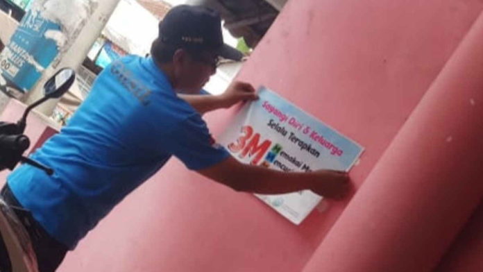 Ketua RW di Tasikmalaya Door to Door Sosialisasi 3M