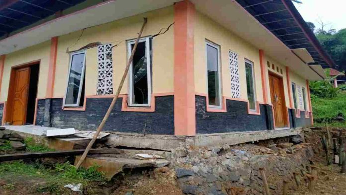 Masjid Dusun di Pamarican