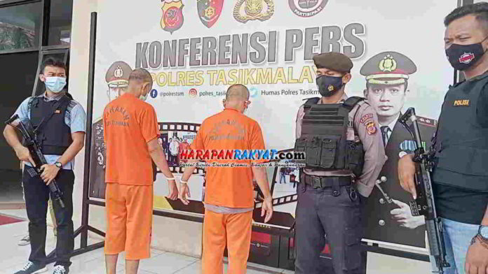 Pelaku Penipuan saat ditangkap polres tasikmalaya
