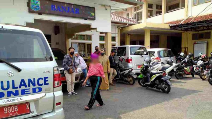 Perempuan Diduga ODGJ Banjar