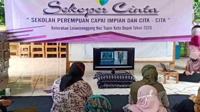 Perempuan di Jabar belajar Sekoper Cinta
