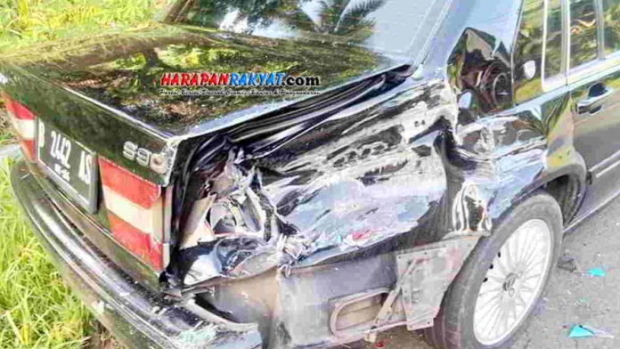 Sedan Mogok Pinggir Jalan Pamarican Ciamis Penyok