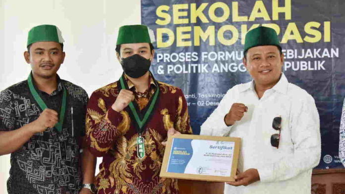 Wagub Jabar: Sekolah Demokrasi Penting bagi Generasi Muda