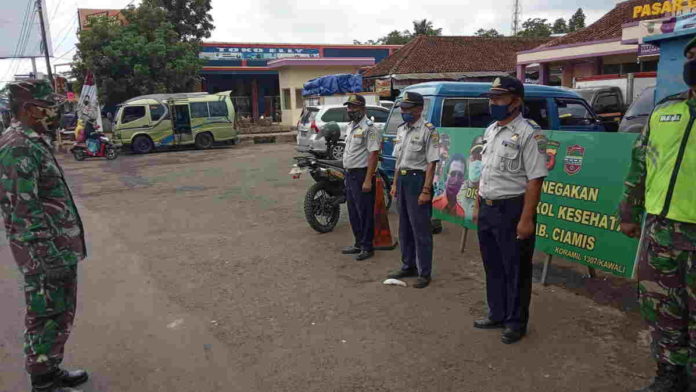 Cegah Penyebaran Covid-19, Koramil Kawali Ciamis Rutin Patroli