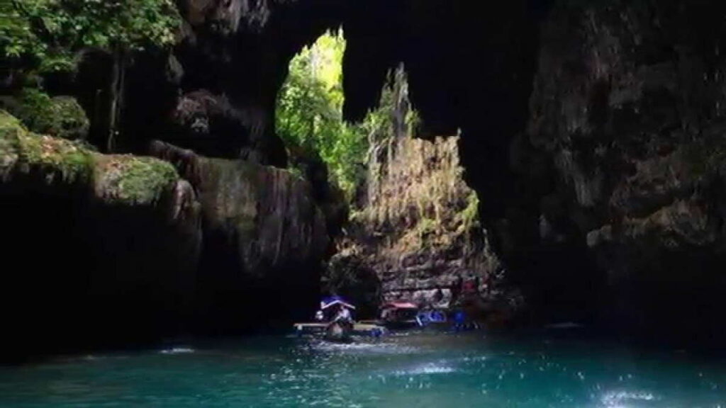 Objek Wisata Gua Lalay Majalengka Jawa Barat