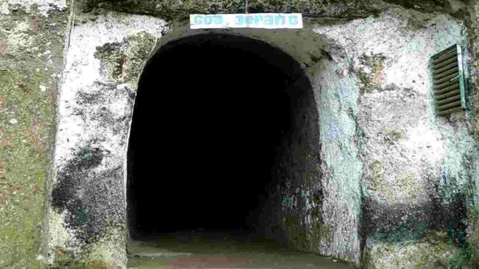 Gua Paling Angker di Pulau Jawa Untuk Menguji Adrenalin