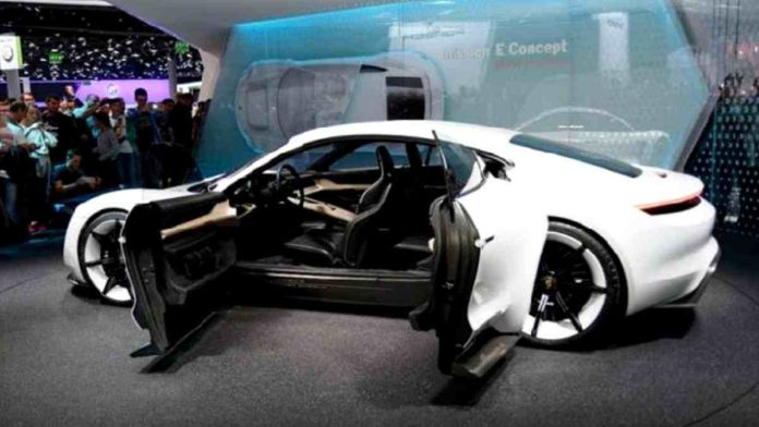 Porsche Taycan masuk Indonesia, ini kecanggihan dan harga resminya. Foto: Net/Ist.