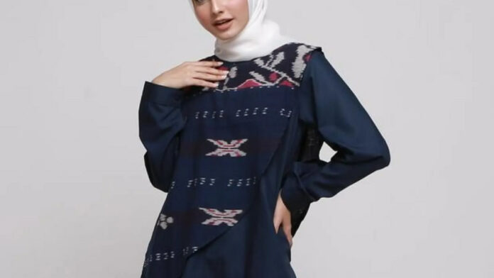 Model Baju Tenun Kombinasi