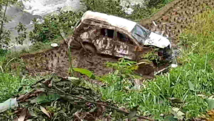 Pengemudi Mengantuk, Fortuner Terjun ke Jurang di Salawu Tasikmalaya