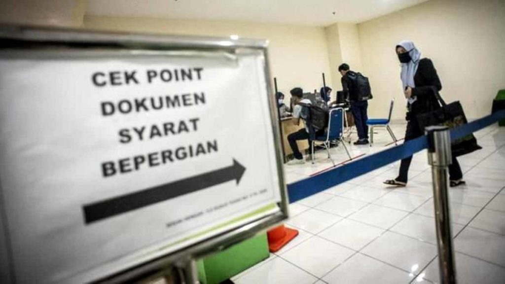 Rapid test antigen bagi pelaku perjalanan bisa tekan penularan Covid-19. Foto: Net/Ist.