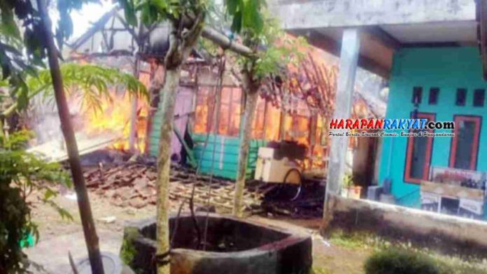 Satu Rumah di Rajapolah Tasikmalaya Ludes Terbakar