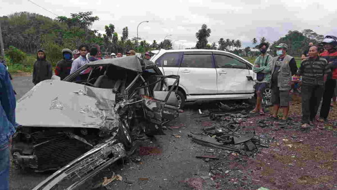 Tabrakan Sedan vs Avanza di Tasikmalaya, 4 Orang Luka Berat