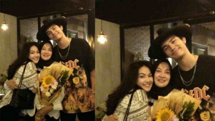 Aisyah Aqilah dan Jeff Smith